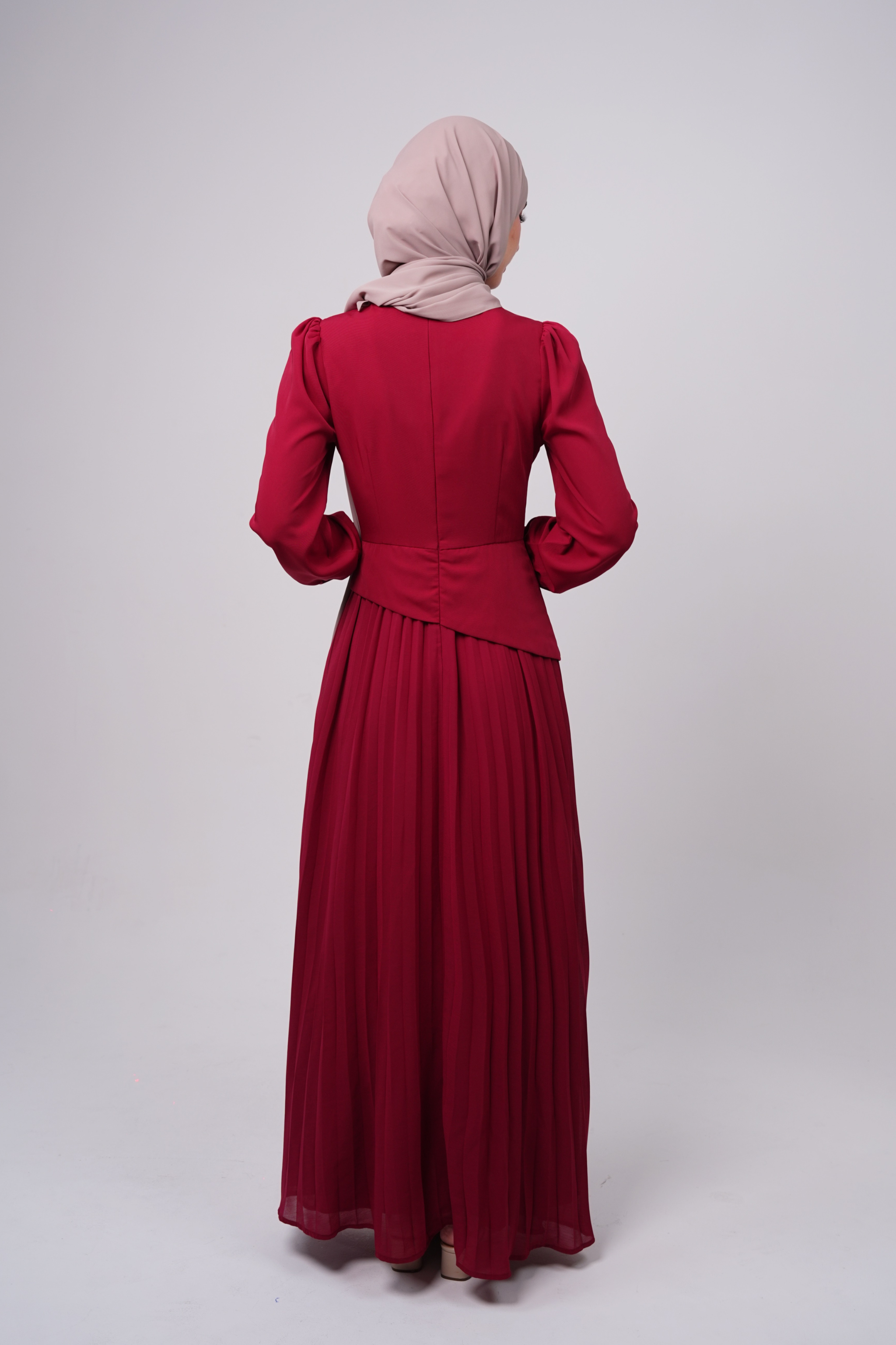 Elegant Crepe & Chiffon Maxi Dress – Dark Red