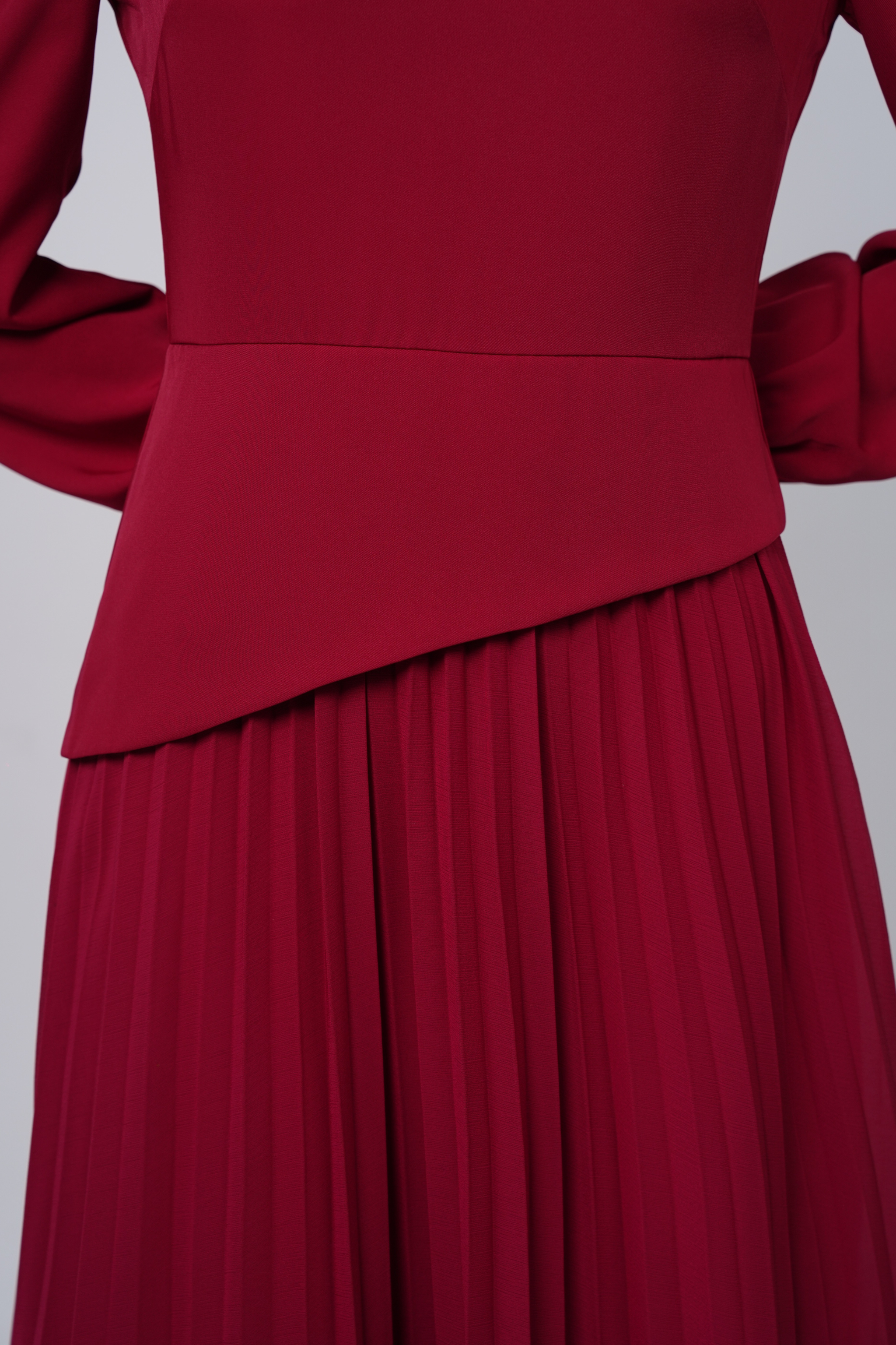 Elegant Crepe & Chiffon Maxi Dress – Dark Red