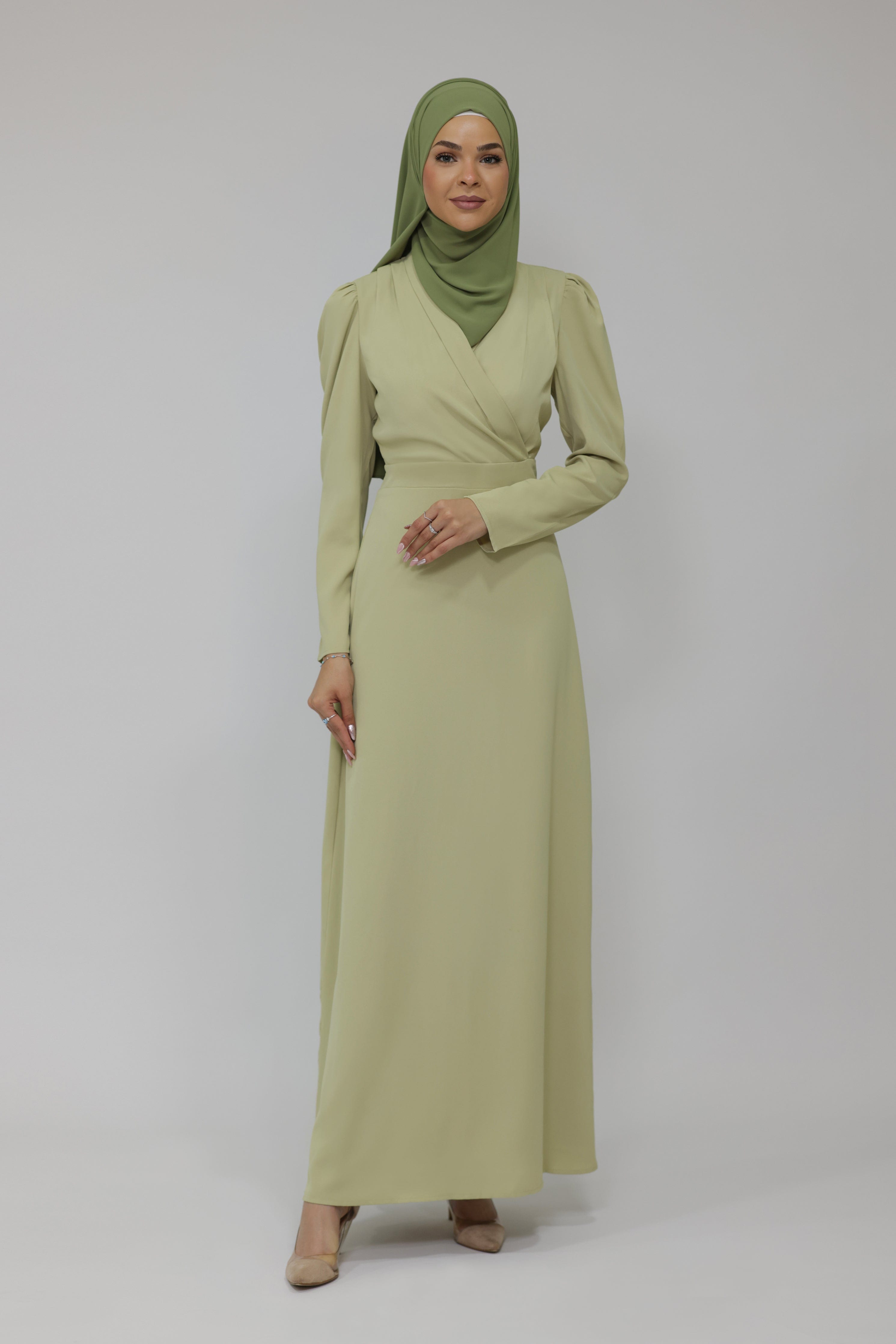 Chamomel Dresses Elegant Maxi Crepe V-neck Dress - Green