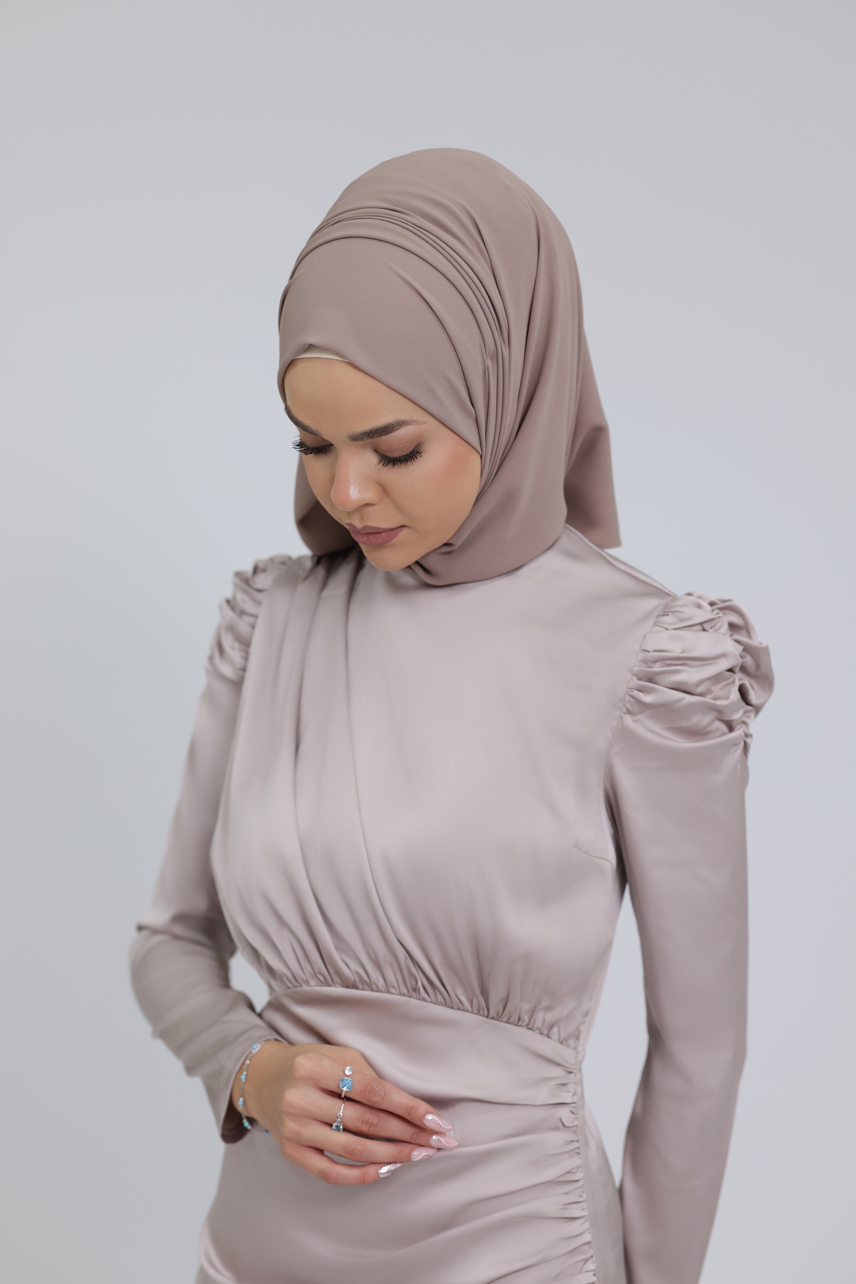 Chamomel Dresses Luxury Satin Maxi Dress With Ruching Details - Nude